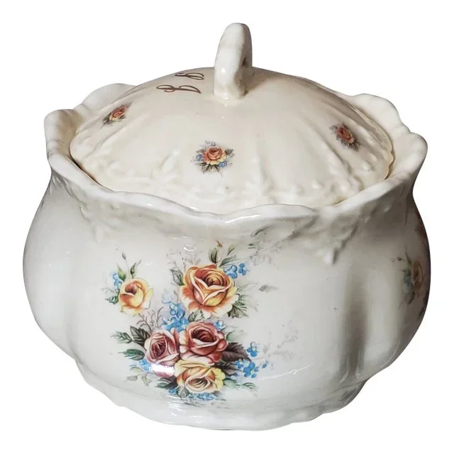 1960s Ratauds, Covered Vegetable Serving Dish – England – Vanilla White With Roses