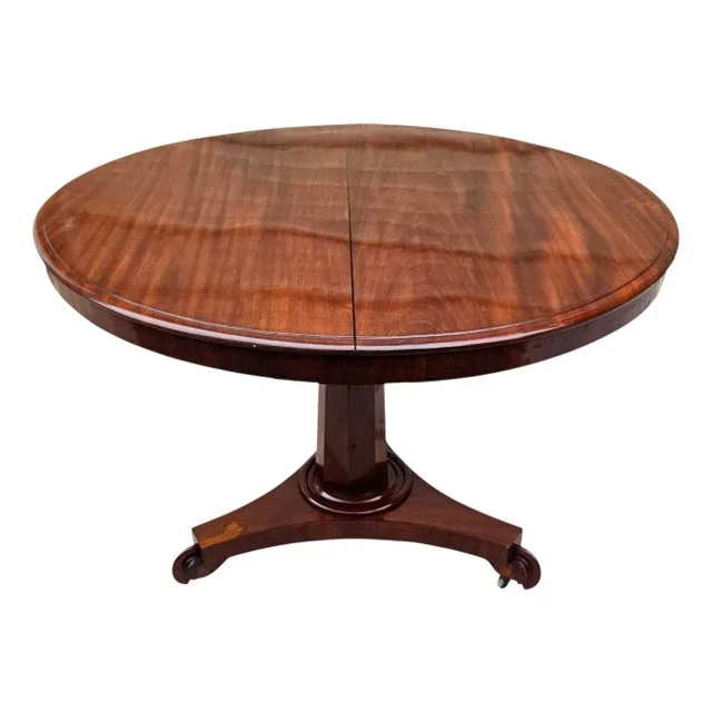19th Century English William IV Mahogany Tilt-Top Table With a Pedestal Tri-Form Base
