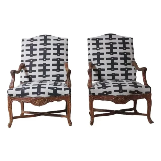 19th Century French Walnut Curved Back Armchair (Set of 2)