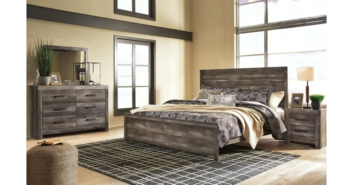ASHLEY FURNITURE King Panel Bed With Mirrored Dresser and Nightstand PKG014054 | Home Haven Furnitur…