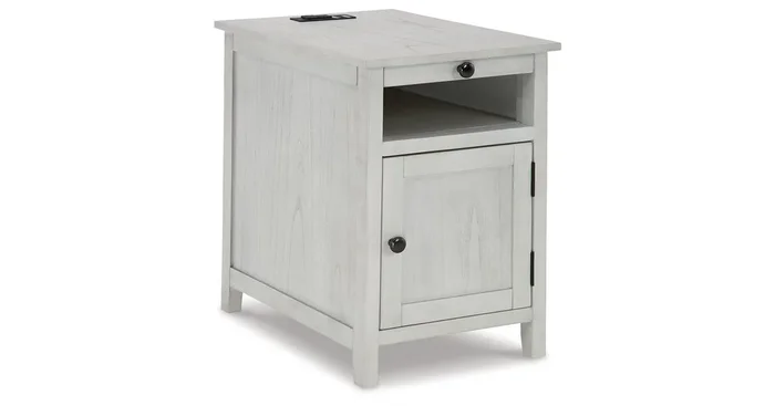 ASHLEY FURNITURE Treytown Chairside End Table T300517 | Home Haven Furniture and Appliance