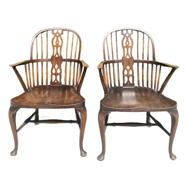 Classic Windsor Style Solid Wood Chairs, Queen Anne Influence – Set of 2