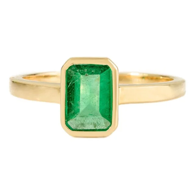 Egyptian Revival 18 Karat Gold Emerald Solitaire Ring Size 6
