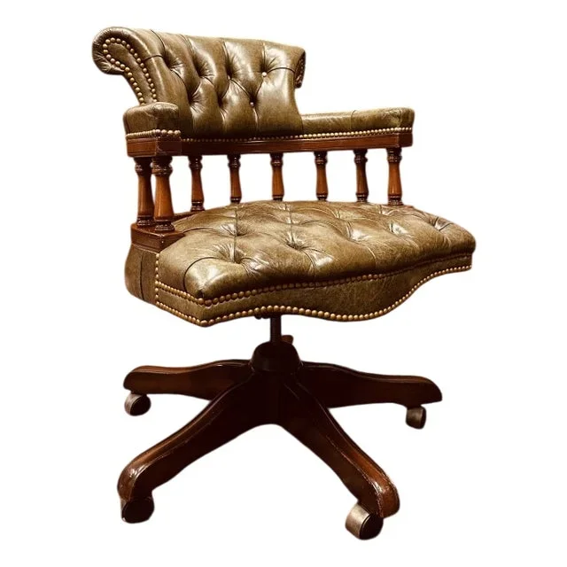 English Classic Chesterfield Captain Chair