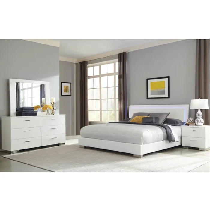 FELICITY 4-piece Eastern King Bedroom Set White High Gloss