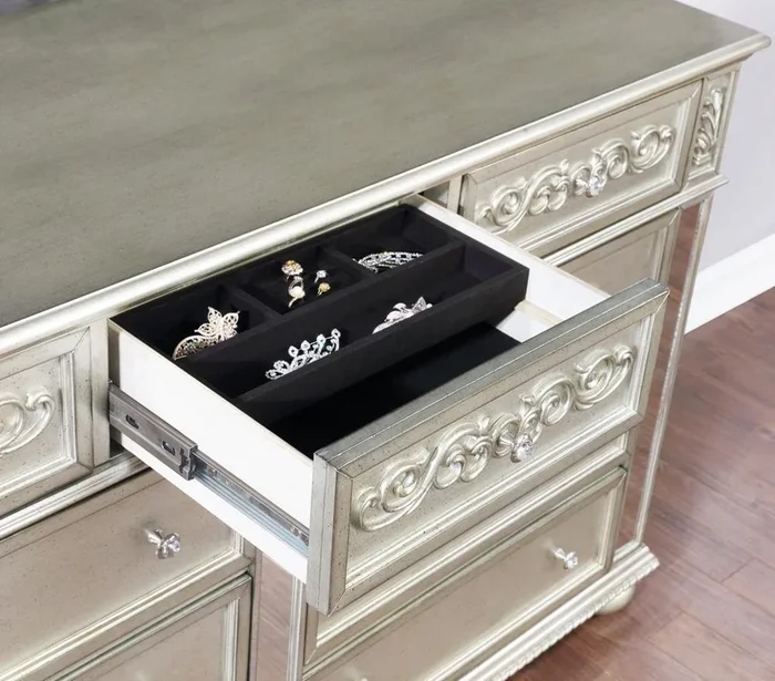Heidi Collection – Dresser