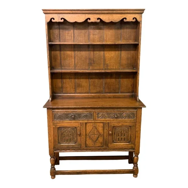 Ipswich Oak Dresser, 1910