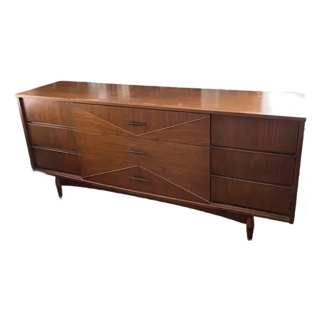 Mainline by Hooker 1960s Walnut Lowboy Nine-Drawer Dresser. Mid-Century Style.
