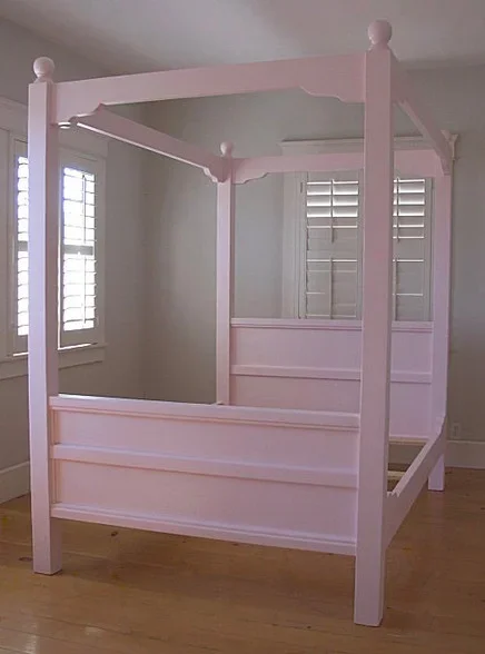 New England Farm Canopy Bed