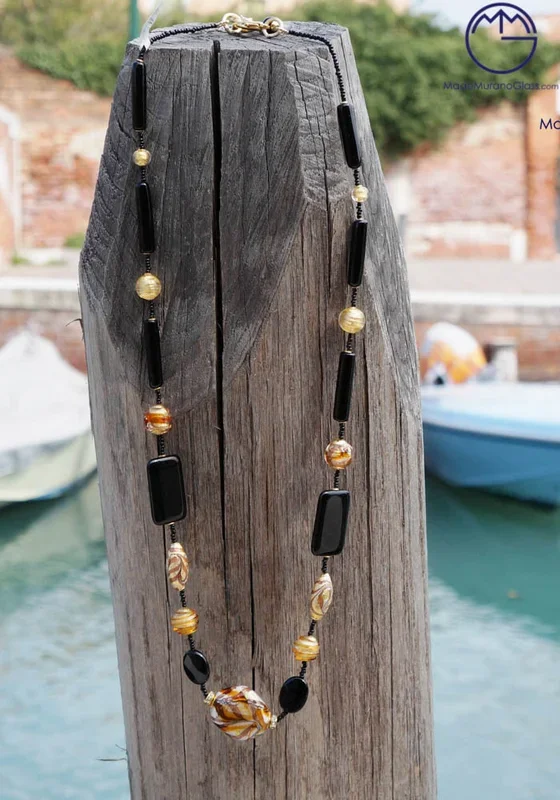 New Jersey – Collana Nero E Foglia Oro 24kt