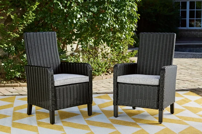 Set of 2 Arm Chairs with Cushion