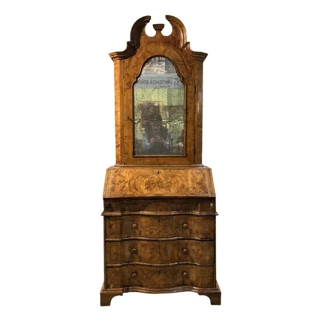 Venetian Louis XV Secretaire in Walnut Burl